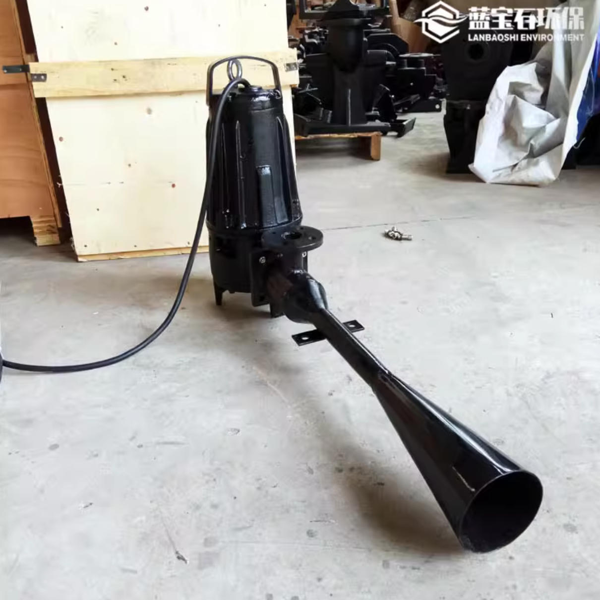 南京藍寶石環(huán)保與湖南公司合作，提供QSB0.75kw潛水射流曝氣機設(shè)備