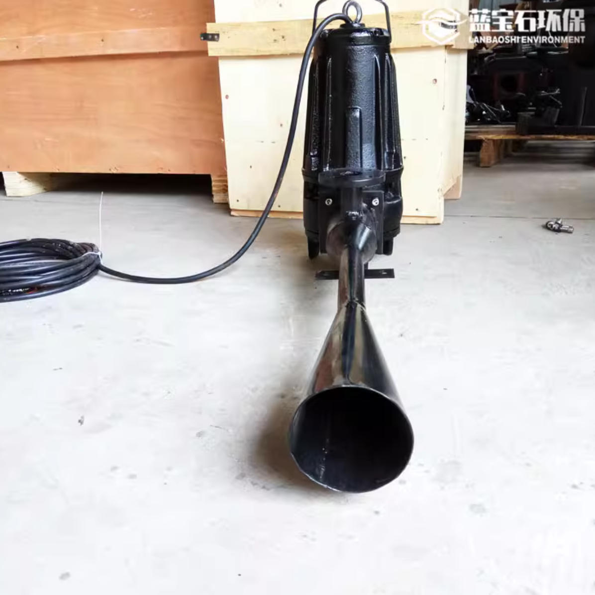 南京藍寶石環(huán)保與湖南公司合作，提供QSB0.75kw潛水射流曝氣機設(shè)備